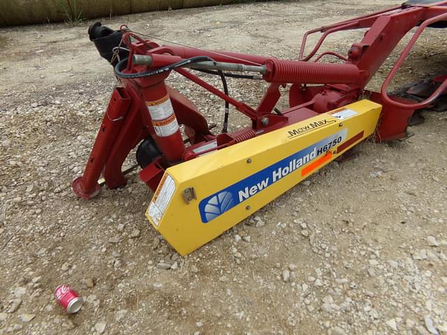 Image of New Holland H6750 equipment image 2
