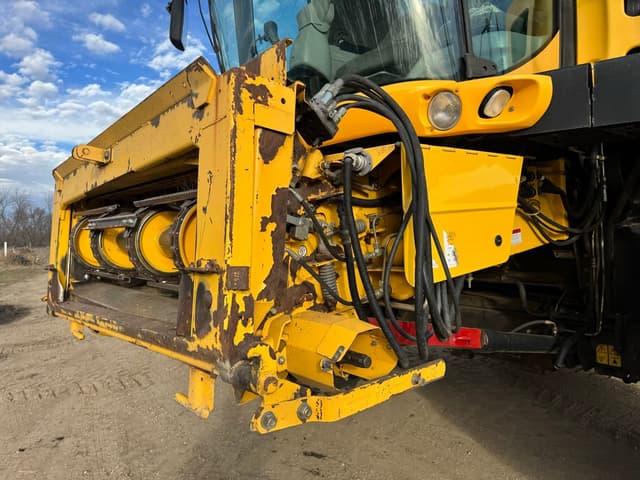 Image of New Holland CX840 equipment image 3