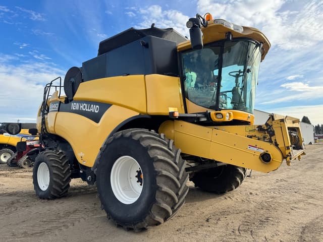 Image of New Holland CX840 equipment image 1