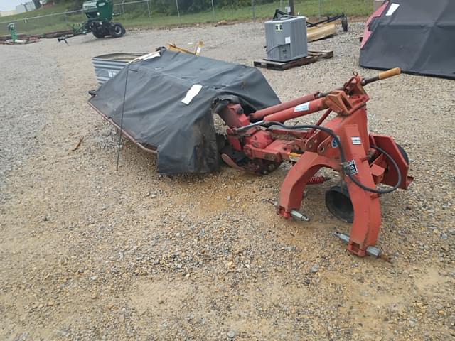 Image of New Holland 616 equipment image 1