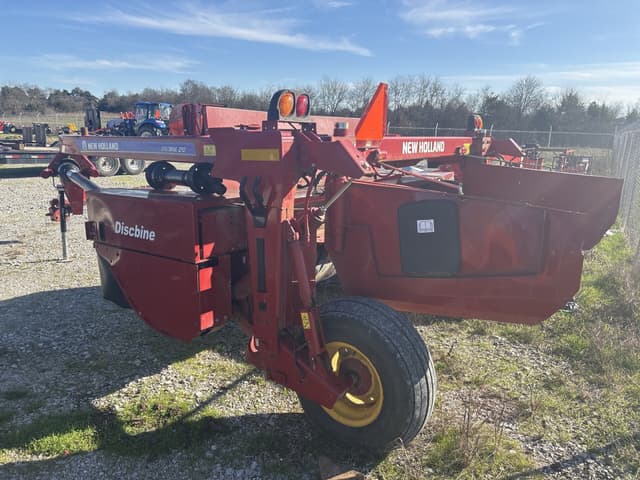 Image of New Holland 210 equipment image 4