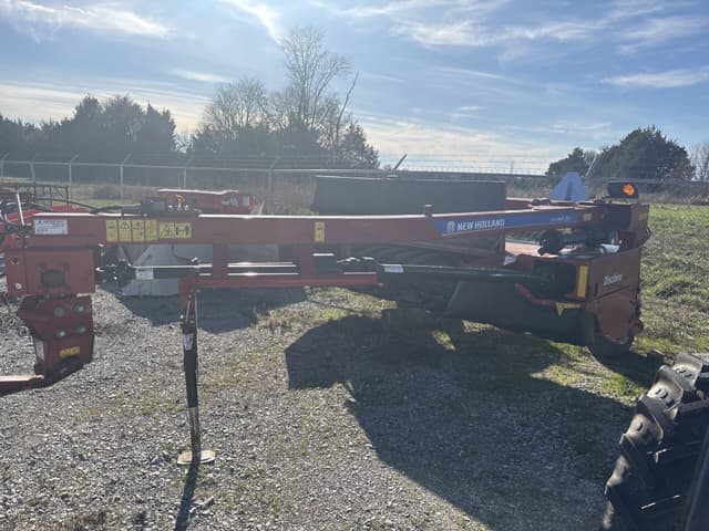 Image of New Holland 210 equipment image 4