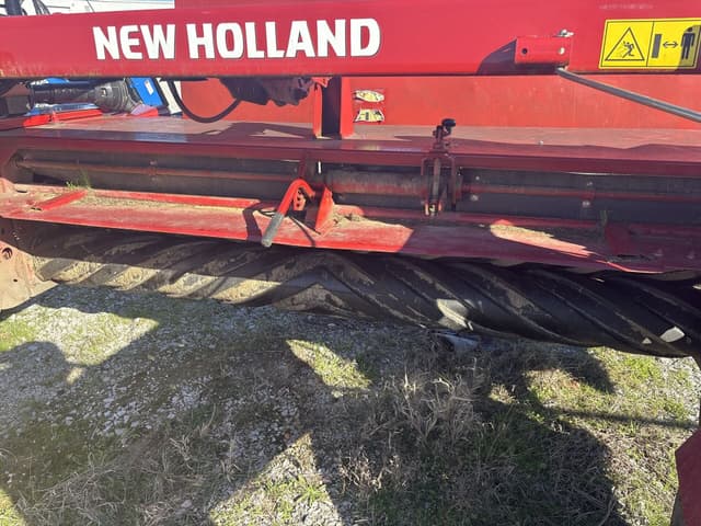 Image of New Holland 210 equipment image 3