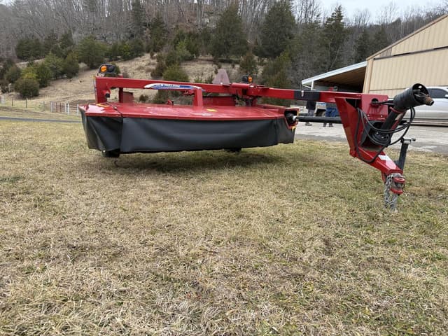 Image of New Holland 210 equipment image 1