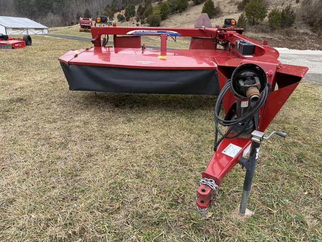 Image of New Holland 210 equipment image 4