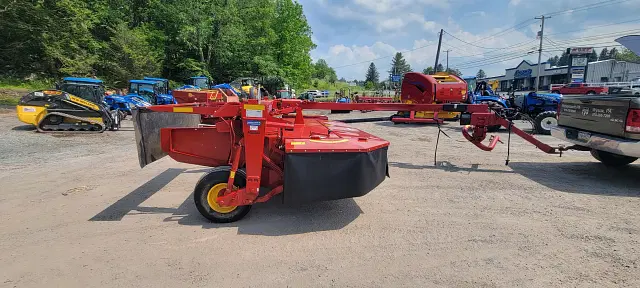 Image of New Holland 210 equipment image 1