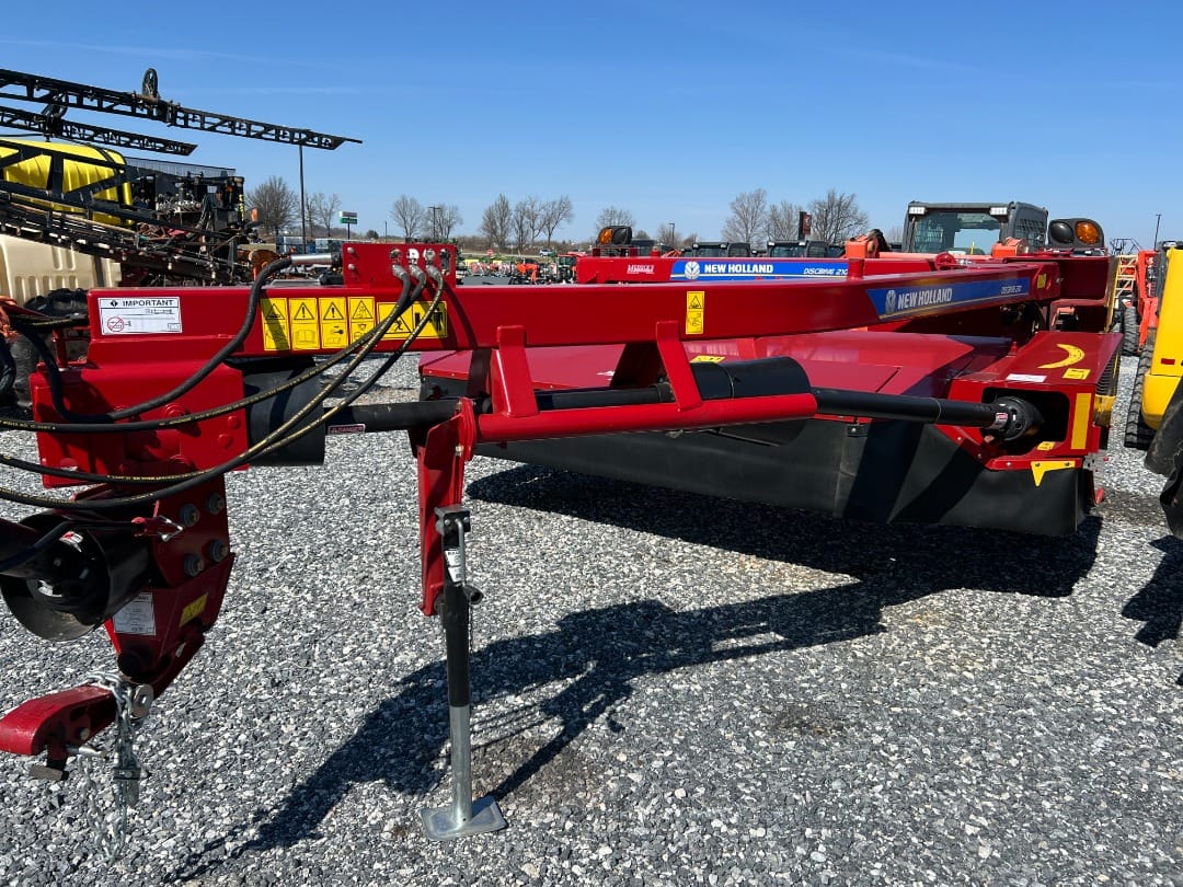 New Holland 210 Equipment Image0