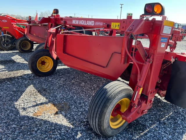 Image of New Holland 210 equipment image 3