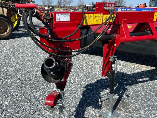 Image of New Holland 210 equipment image 1