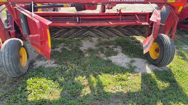Image of New Holland Discbine 313 equipment image 4