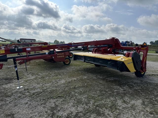 Image of New Holland 313 Plus equipment image 2