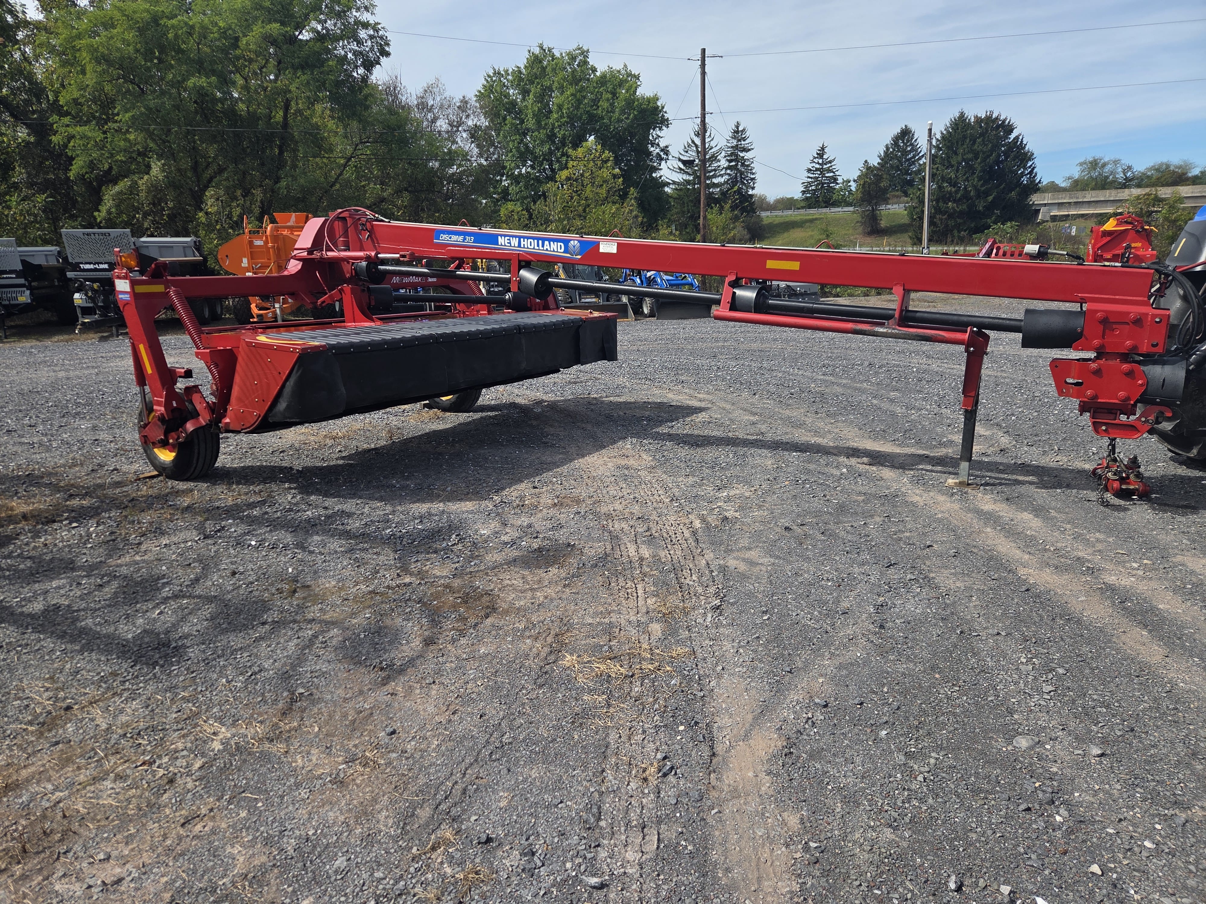 New Holland 313 Equipment Image0