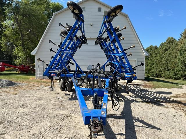 Image of New Holland ST250 equipment image 2
