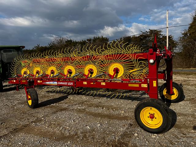 Image of New Holland Duravee 1225 equipment image 4