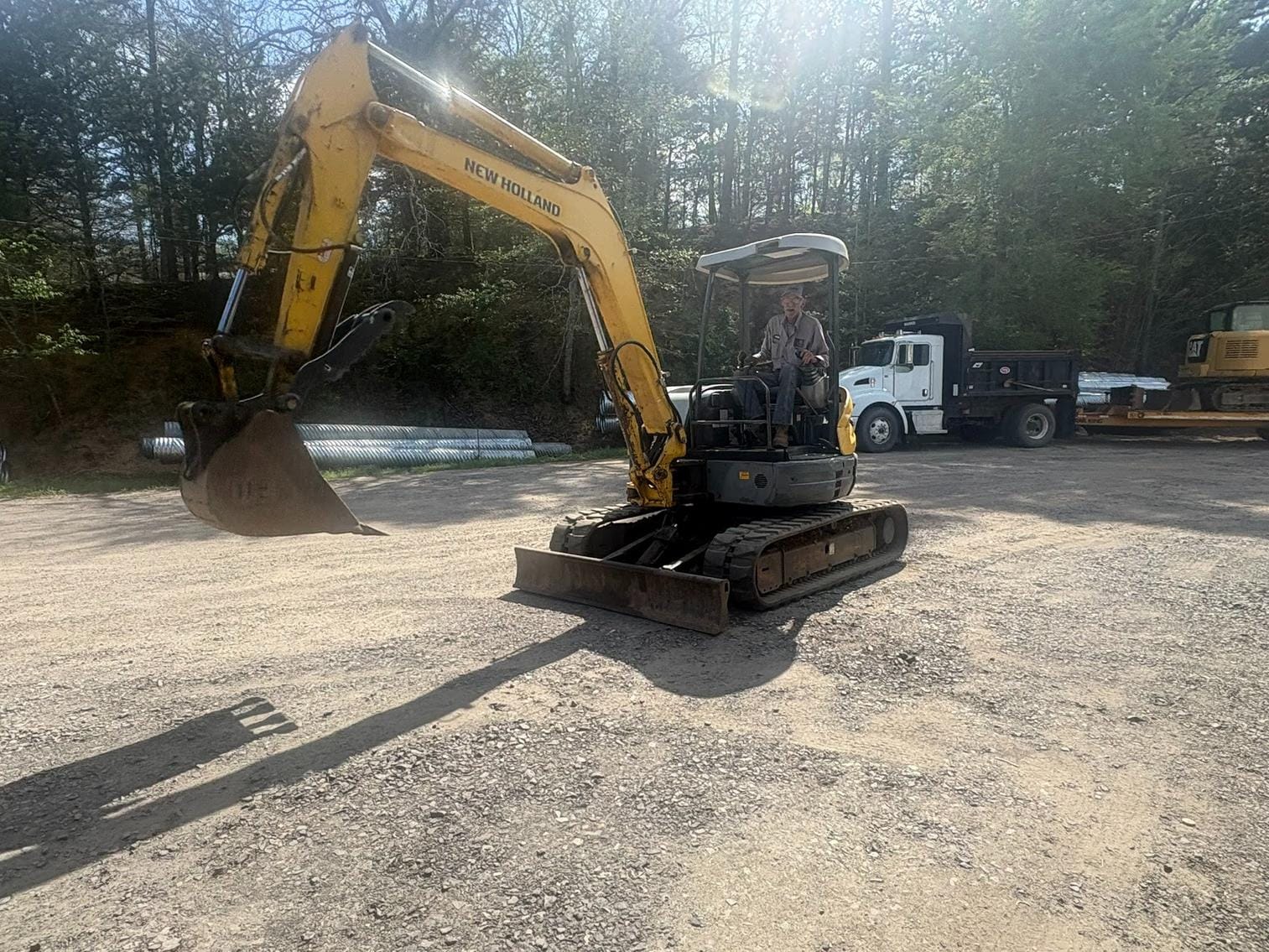 New Holland E50B Equipment Image0