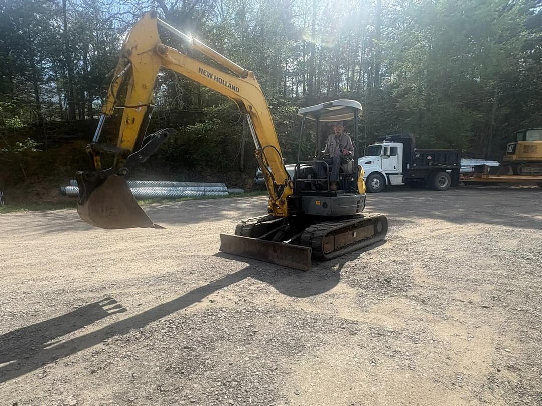 Image of New Holland E50B Primary image