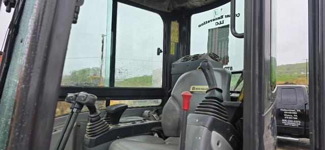 Image of New Holland E37C equipment image 3
