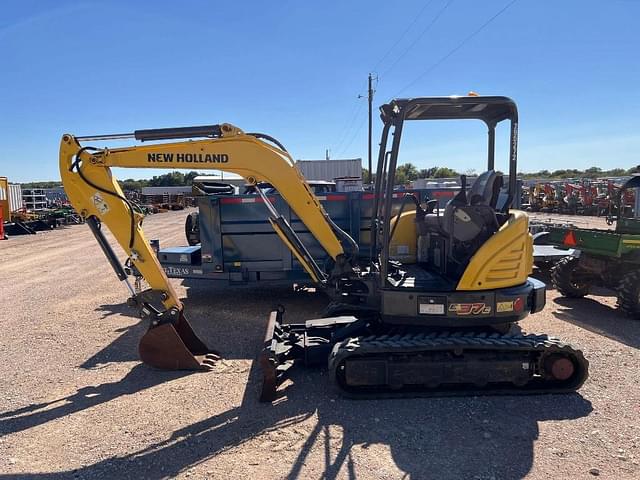 Image of New Holland E37C equipment image 1