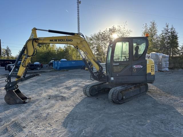 Image of New Holland E57C equipment image 2