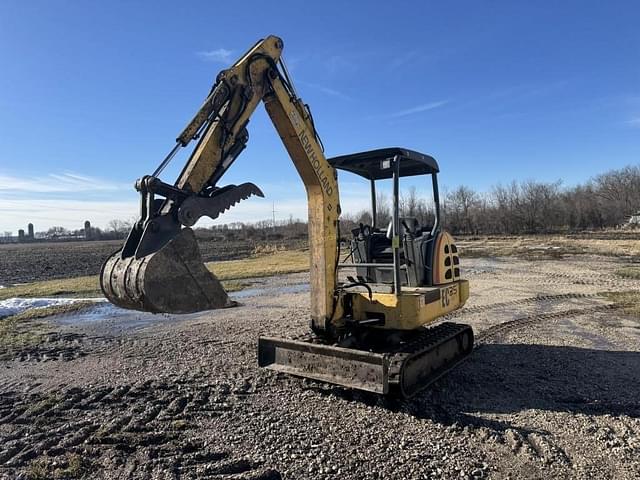 Image of New Holland EC35 equipment image 3