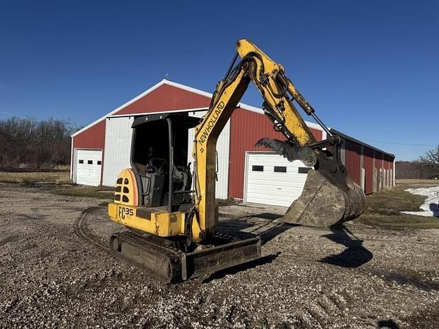 Image of New Holland EC35 equipment image 1