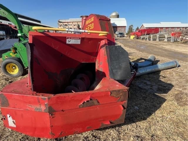 Image of New Holland F62B equipment image 2