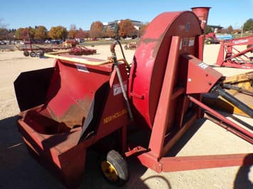 Main image New Holland F62B