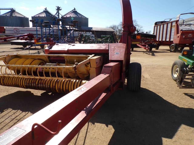 Image of New Holland FP230 equipment image 2