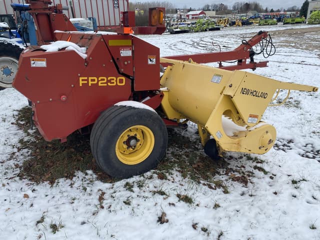 Image of New Holland FP230 equipment image 4
