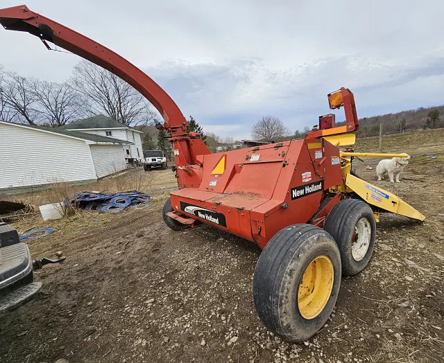 Image of New Holland FP230 equipment image 1