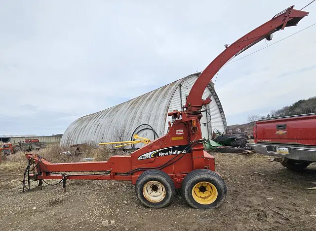 Image of New Holland FP230 equipment image 2