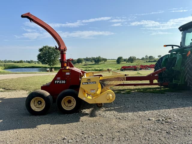Image of New Holland FP230 equipment image 1