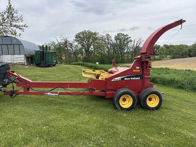 Image of New Holland FP230 equipment image 2