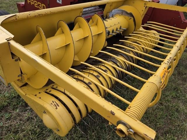 Image of New Holland FP230 equipment image 1