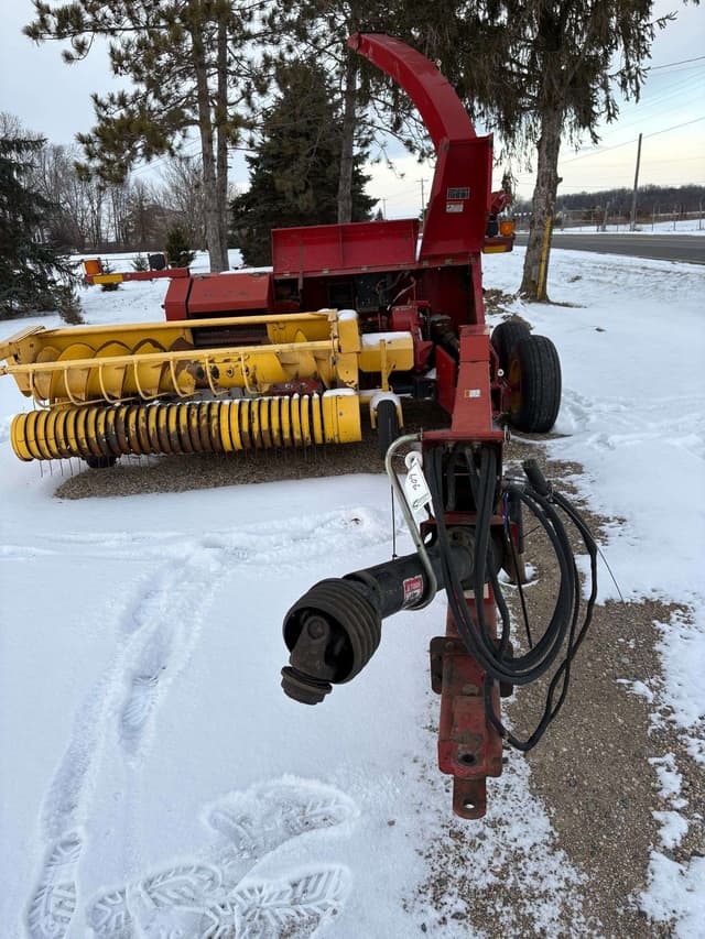 Image of New Holland FP230 equipment image 1