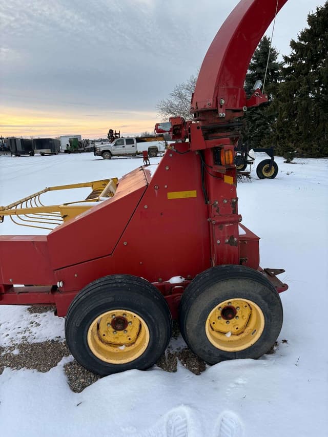 Image of New Holland FP230 equipment image 2