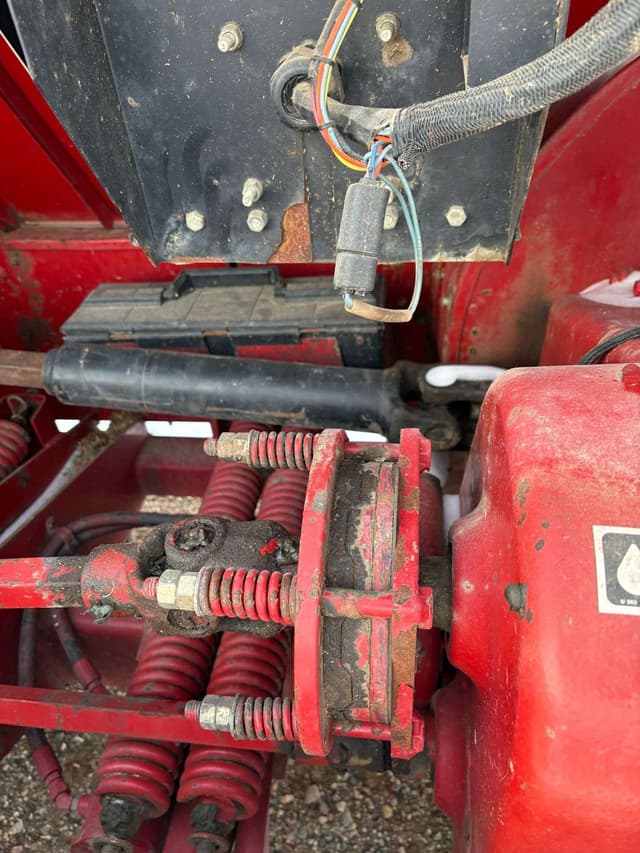 Image of New Holland FP230 equipment image 4