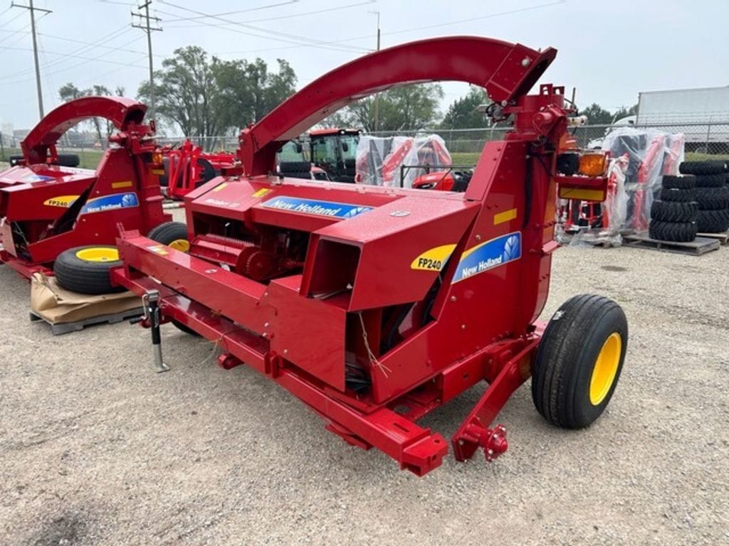 2026 New Holland FP240 Equipment Image0