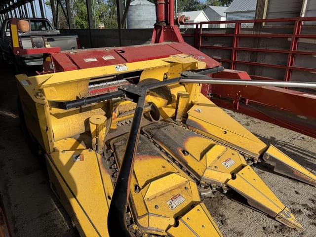 Image of New Holland FP240 equipment image 1