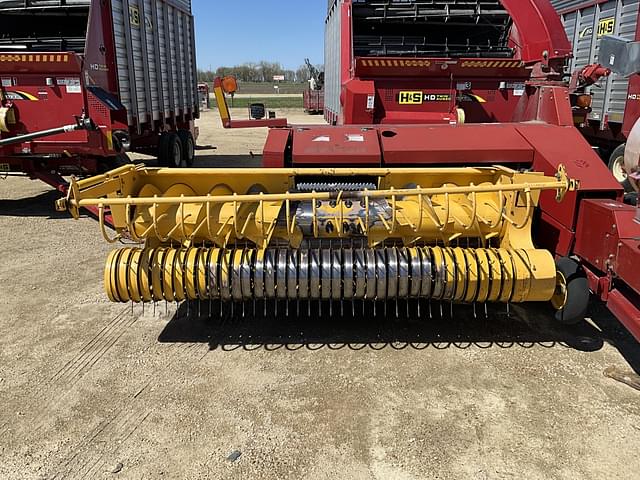 Image of New Holland FP240 equipment image 4