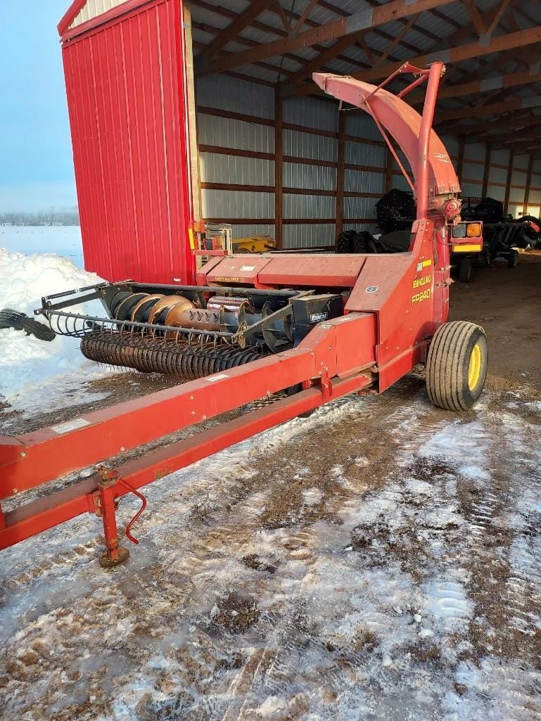 Main image New Holland FP240