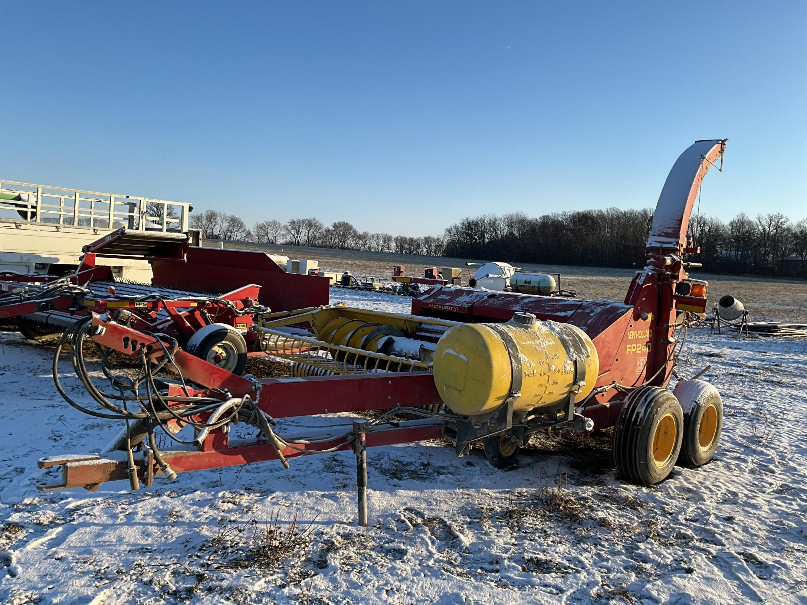 Main image New Holland FP240