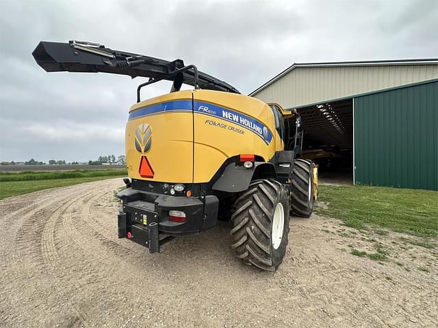 Image of New Holland FR600 equipment image 2