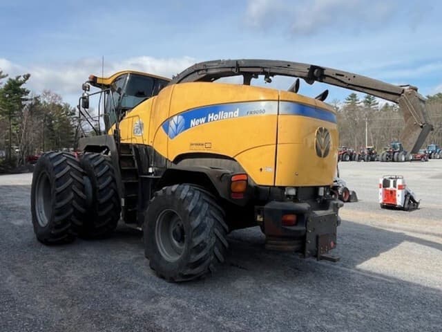 Image of New Holland FR9090 equipment image 4
