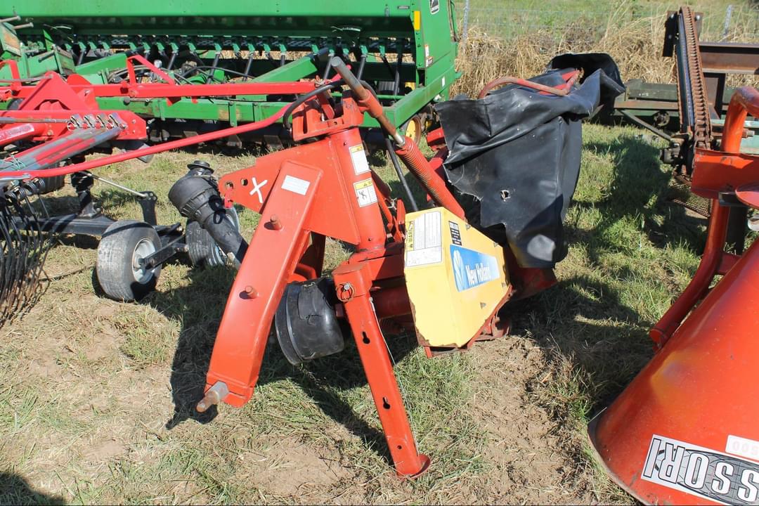 Image of New Holland H6740 Image 0