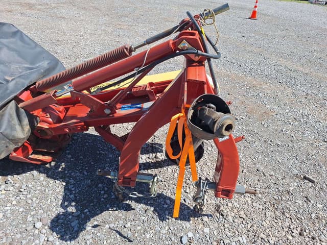 Image of New Holland H6740 equipment image 2