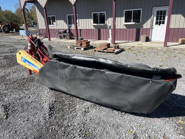 Image of New Holland H6740 equipment image 4