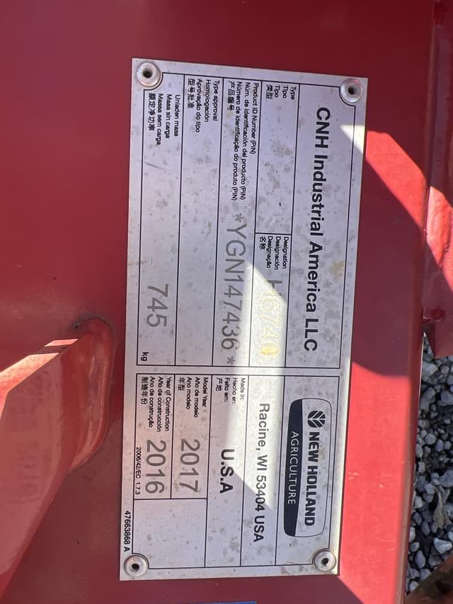 Image of New Holland H6740 equipment image 3