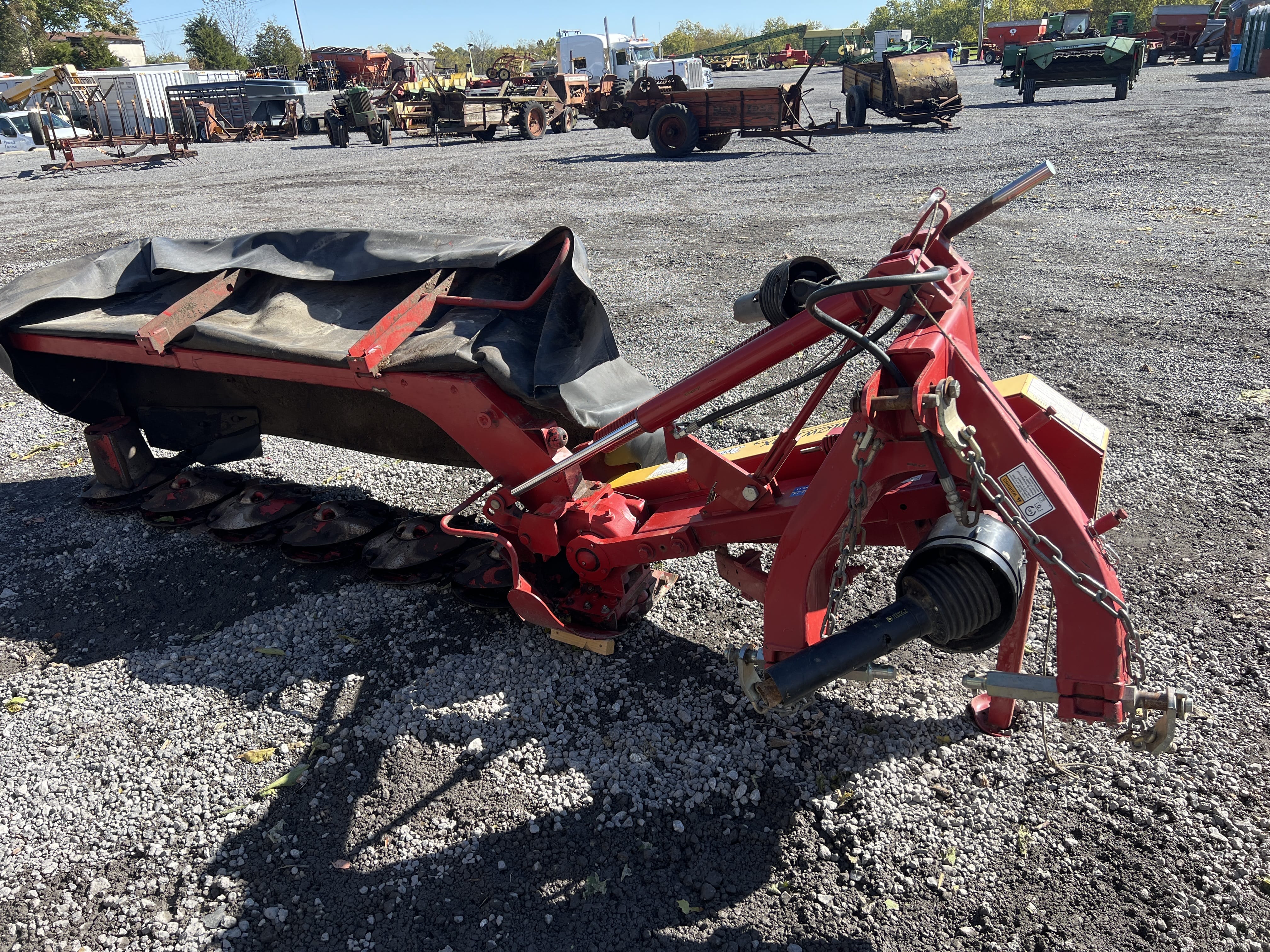 Main image New Holland H6740