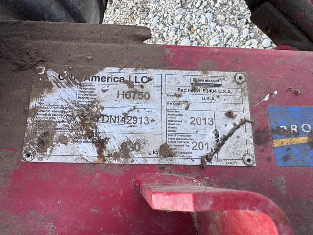 Image of New Holland H6750 equipment image 4